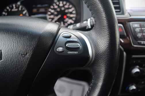 2015 Nissan Pathfinder SL