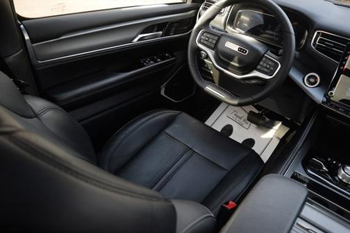 2023 Jeep Wagoneer Series II Carbide