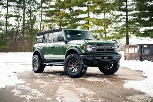 2025 Ford Bronco Base