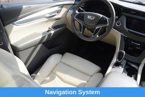 Radiant Silver Metallic 2017 Cadillac XT5 Luxury FWD