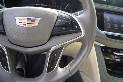 2017 Cadillac XT5 Luxury FWD