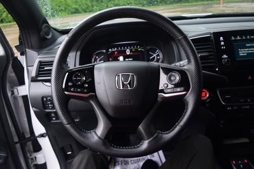 White 2023 Honda Passport Elite
