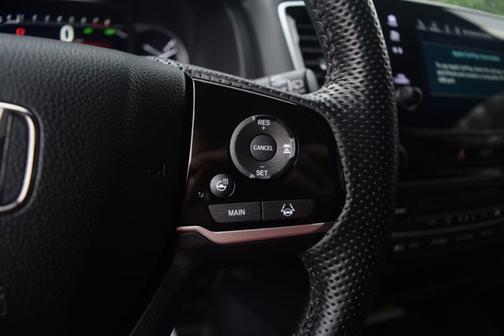 White 2023 Honda Passport Elite