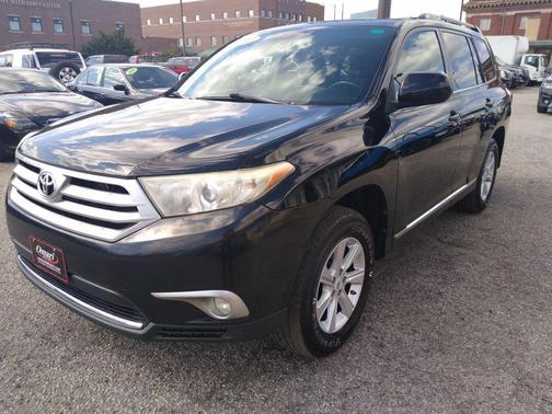 2012 Toyota Highlander SE