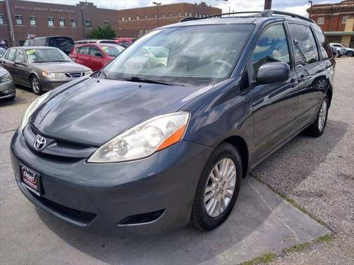 2009 Toyota Sienna XLE Limited