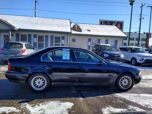 2000 BMW 528 528i Sedan 4D