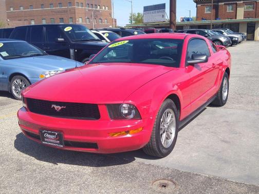 2005 Ford Mustang Deluxe