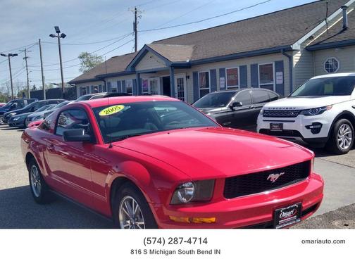 2005 Ford Mustang Deluxe