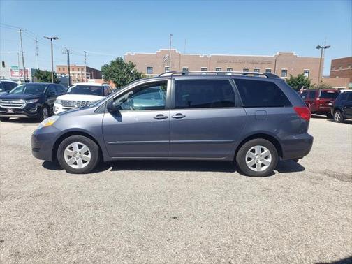 2008 Toyota Sienna LE