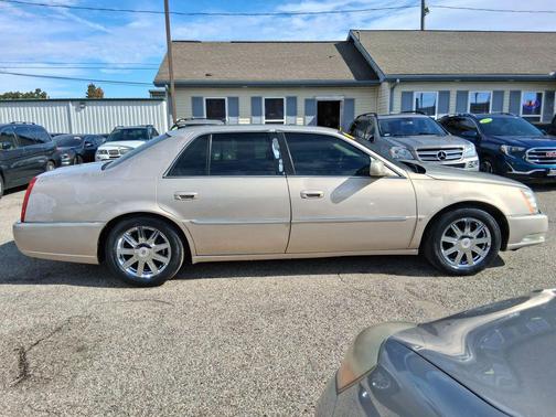 2007 Cadillac DTS Luxury