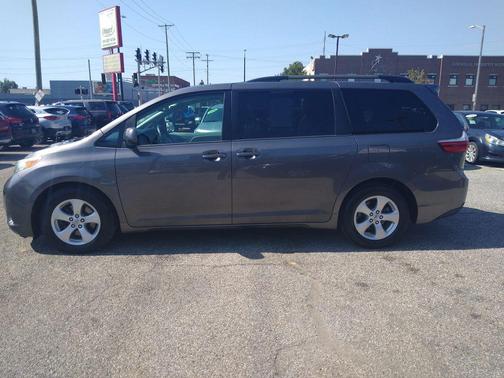 2015 Toyota Sienna LE