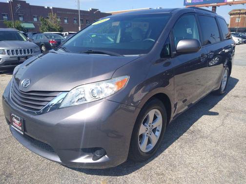 2015 Toyota Sienna LE