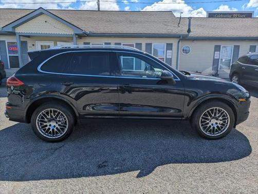 2016 Porsche Cayenne S