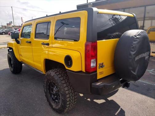 2006 Hummer H3 Base