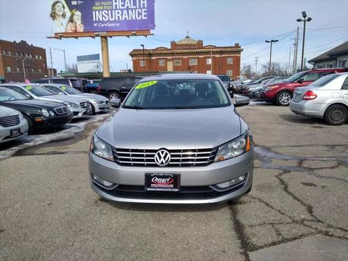2013 Volkswagen Passat 2.0 TDI SE w/ Sunroof