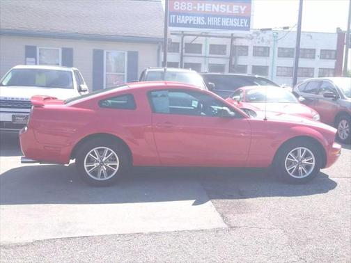 2005 Ford Mustang Premium