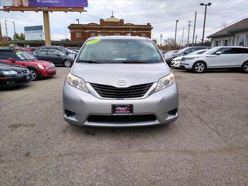 2013 Toyota Sienna LE