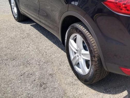 2011 Porsche Cayenne Base