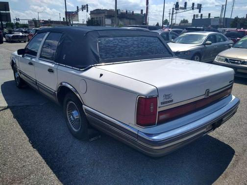 1990 Lincoln Town Car Signature