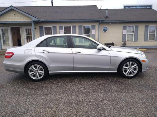 2011 Mercedes-Benz E-Class E 350 4MATIC Sedan 4D