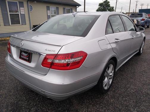 2011 Mercedes-Benz E-Class E 350 4MATIC Sedan 4D