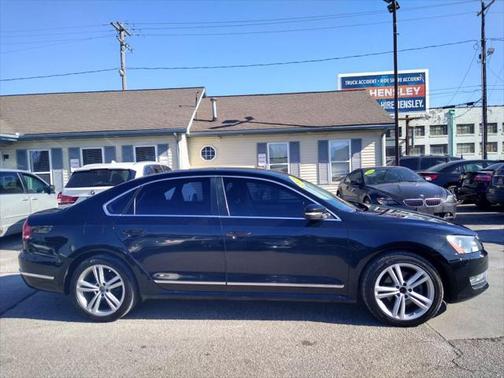 2013 Volkswagen Passat 2.0 TDI SE w/ Sunroof