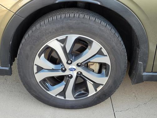 2022 Subaru Outback Touring