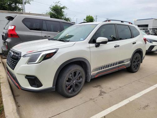 Crystal White Pearl 2023 Subaru Forester Sport