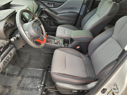Crystal White Pearl 2023 Subaru Forester Sport