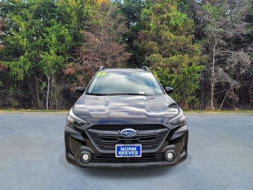 Crystal Black Silica 2025 Subaru Outback Onyx Edition
