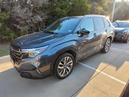 Magnetite Gray Metallic 2025 Subaru Forester Touring