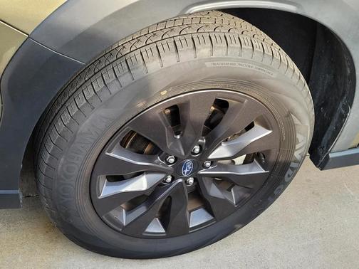 Autumn Green Metallic 2025 Subaru Outback Onyx Edition
