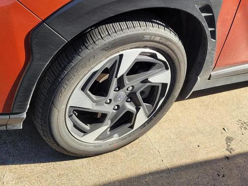 Sun Blaze Pearl 2025 Subaru Crosstrek Limited