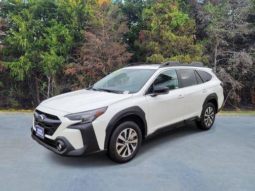 Crystal White Pearl 2025 Subaru Outback Premium
