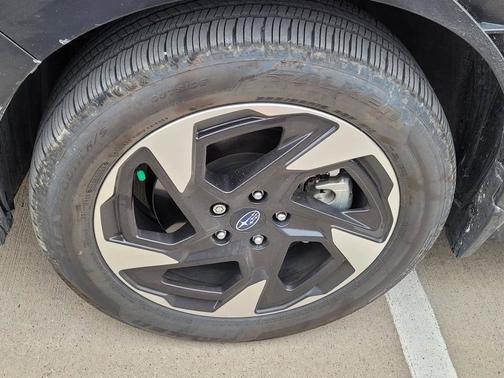 Magnetite Gray Metallic/Crystal Black Silica 2025 Subaru Crosstrek Limited