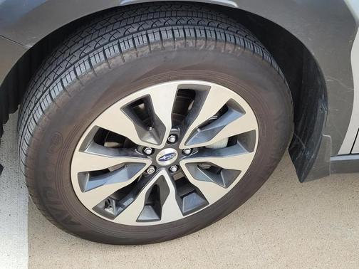 Ice Silver Metallic 2025 Subaru Outback Touring XT