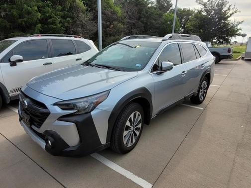 Ice Silver Metallic 2025 Subaru Outback Touring XT