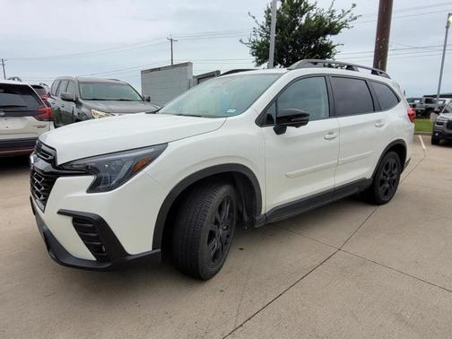 Crystal White Pearl 2023 Subaru Ascent Onyx Edition Limited