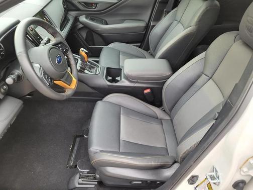 Crystal White Pearl 2025 Subaru Outback Wilderness