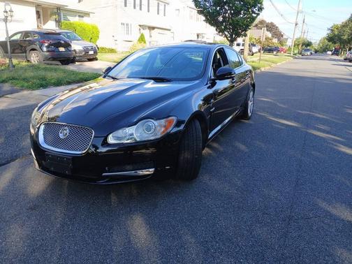 2011 Jaguar XF R