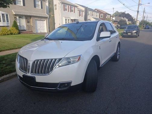 2011 Lincoln MKX Base
