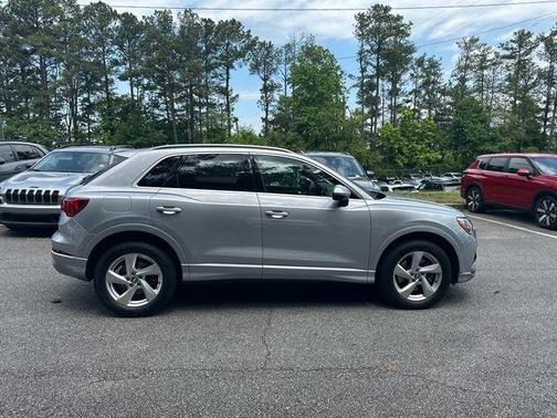 Florett Silver Metallic 2019 Audi Q3 2.0T Premium