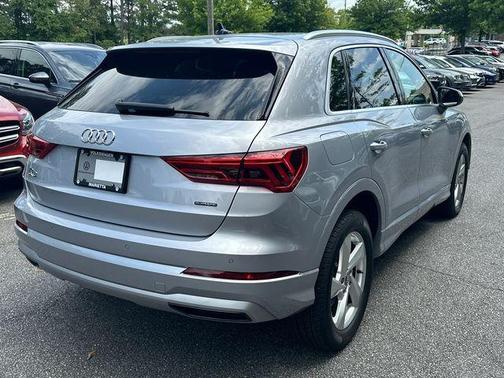 Florett Silver Metallic 2019 Audi Q3 2.0T Premium