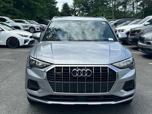 Florett Silver Metallic 2019 Audi Q3 2.0T Premium