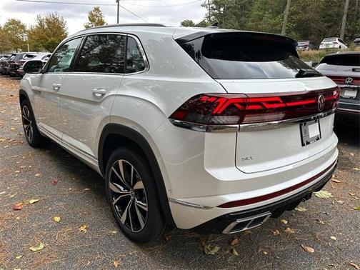 2026 Volkswagen Atlas Cross Sport 2.0T SEL Premium R-Line