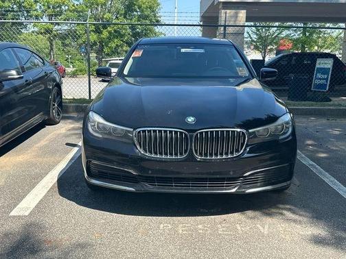 Jet Black 2019 BMW 740 i