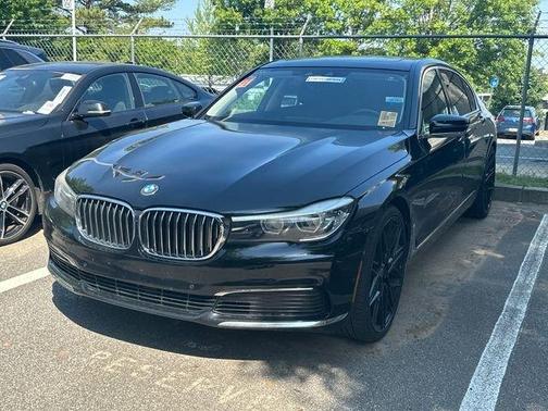 Jet Black 2019 BMW 740 i