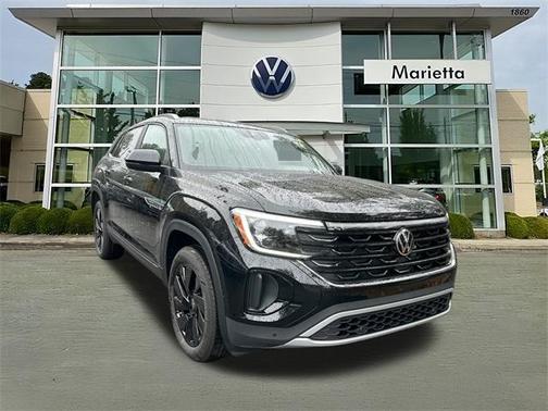 2026 Volkswagen Atlas Cross Sport 2.0T SE w/Technology