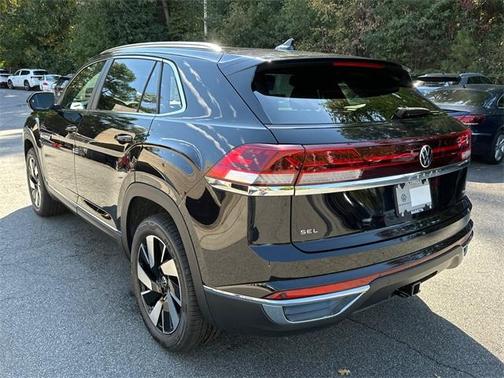 2026 Volkswagen Atlas Cross Sport 2.0T SEL