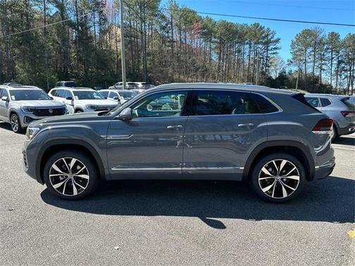 2025 Volkswagen Atlas Cross Sport 2.0T SEL Premium R-Line